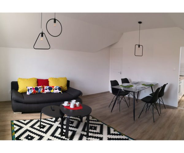 living room, green garden plus apartman, attic
